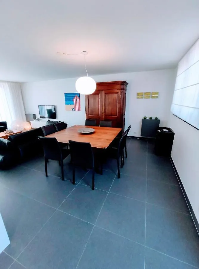 Penthouse Met Groot Terras Oostende 奥斯滕德